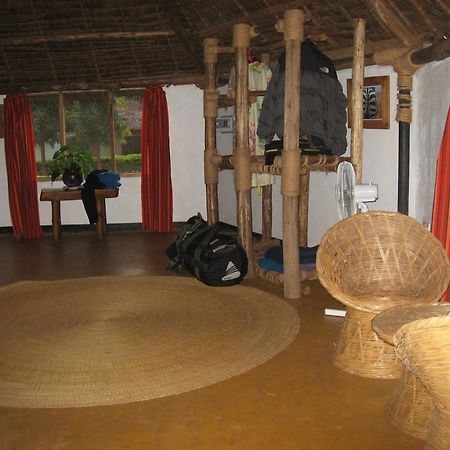 Honey Badger Lodge Moshi Quarto foto
