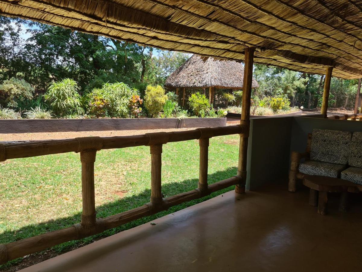 Honey Badger Lodge Moshi Exterior foto